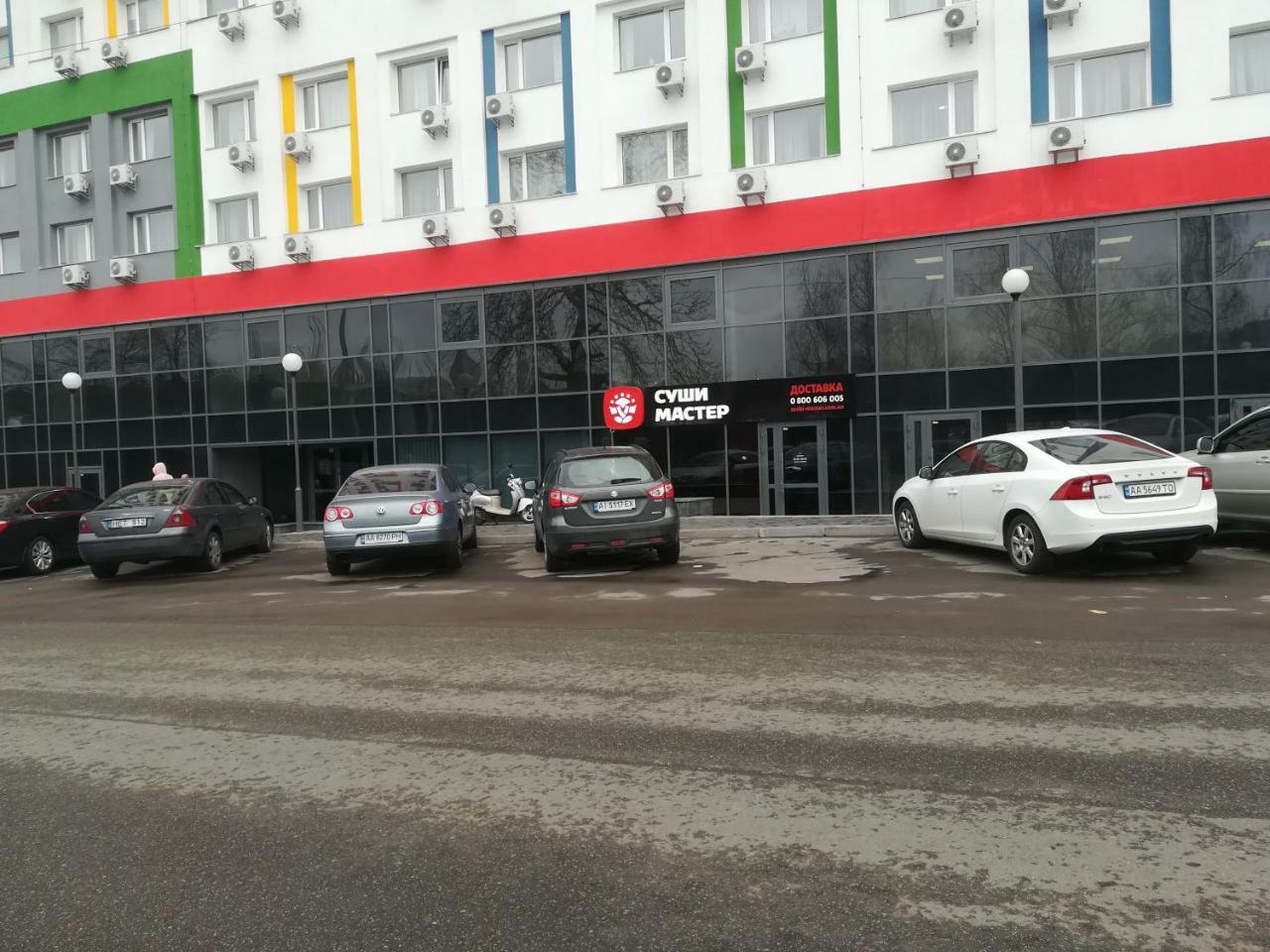 Smart-House Smart Kvartira S Kukhnei Vozle Metro. 基輔 外观 照片
